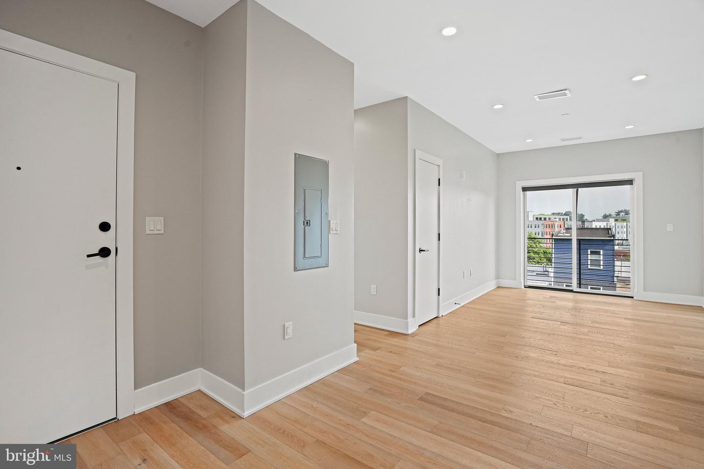 1016 17th Pl Ne #305 Property Photo 11