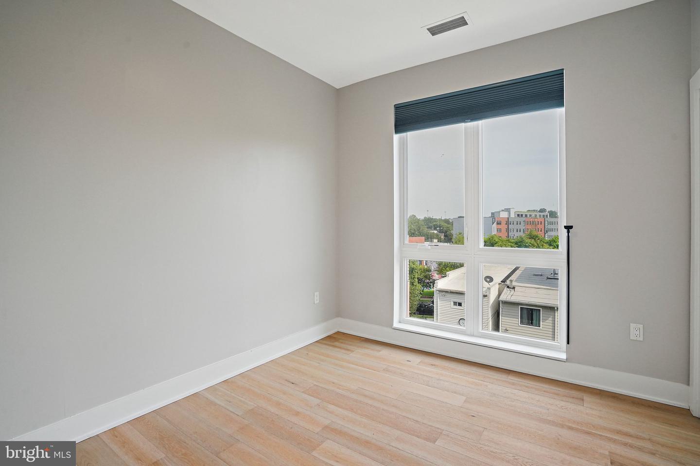 1016 17th Pl Ne #305 Property Photo 18