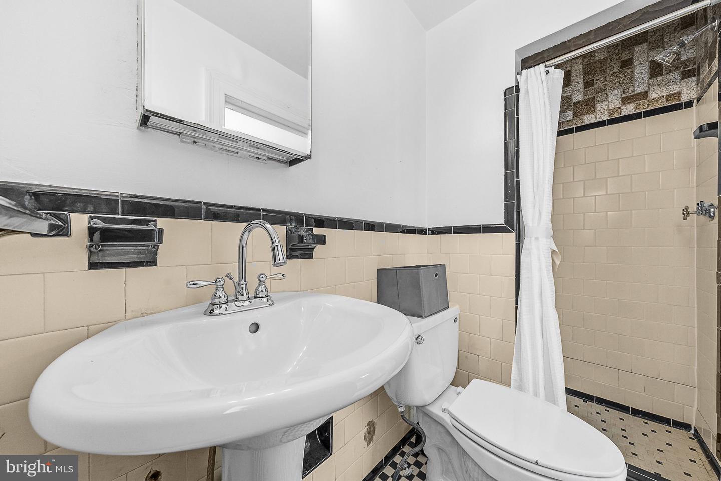 241 Ingraham St Nw Property Photo 18