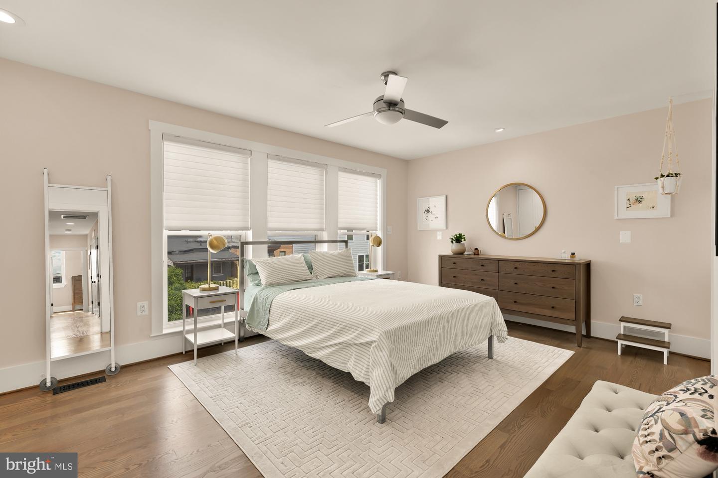 1343 Newton St Nw #2 Property Photo 15