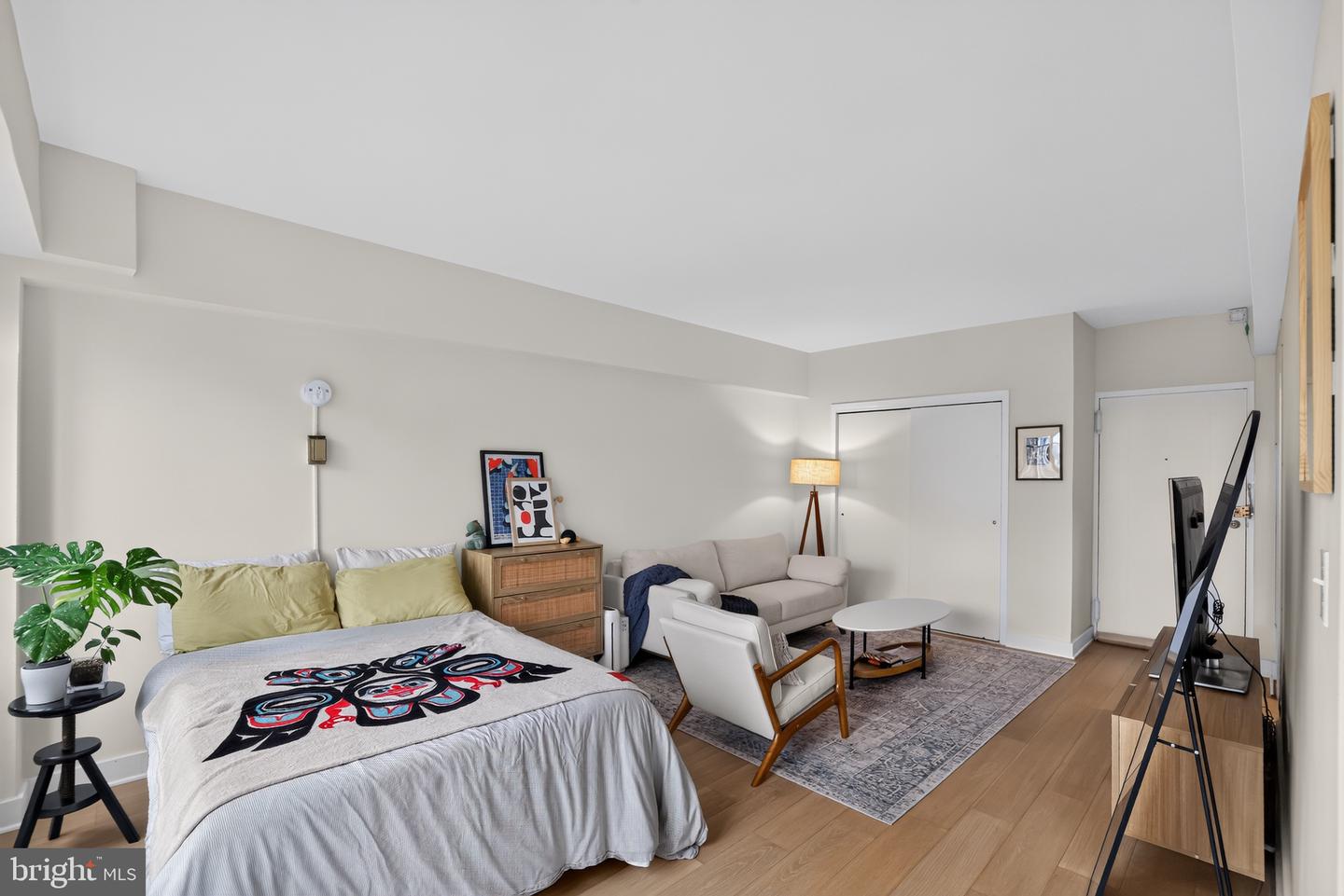 1711 Massachusetts Ave Nw #727 Property Photo 11