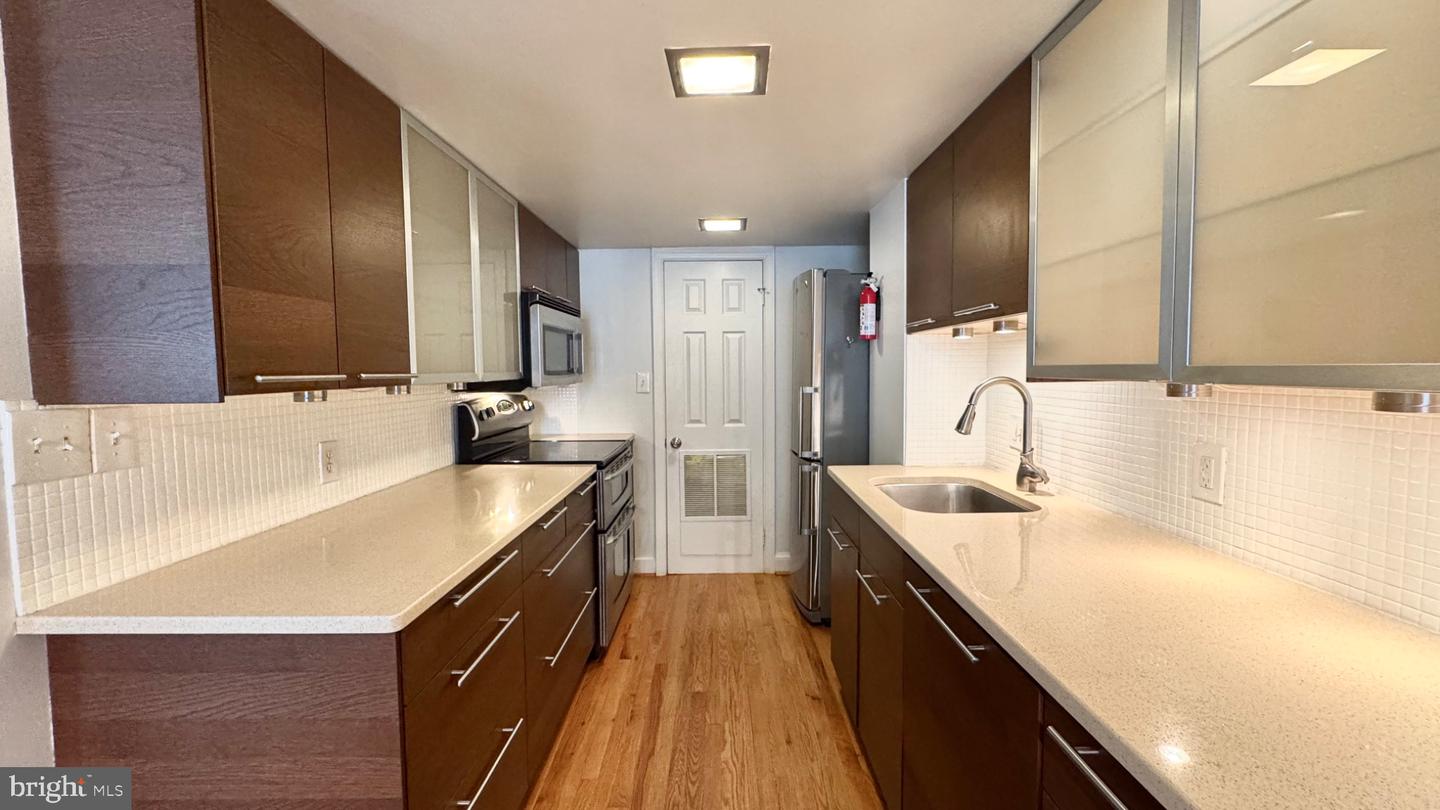 523 8th St Ne #t-1 Property Photo 7