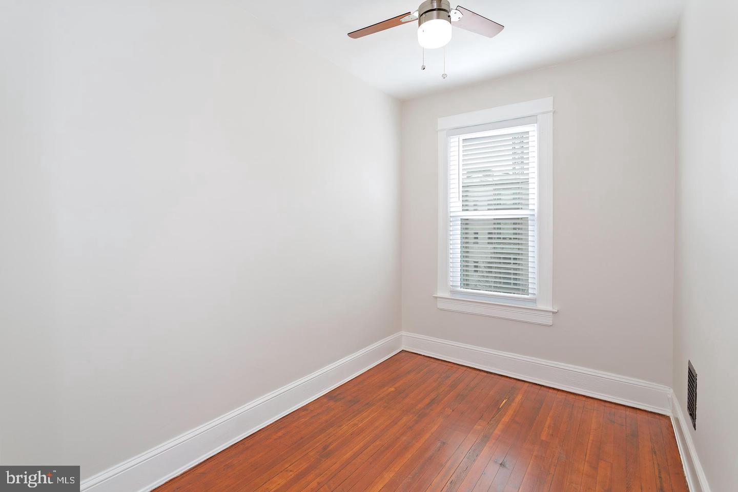 222 R St Ne Property Photo 26