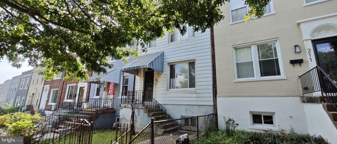 213 Bryant St Ne Property Photo 2