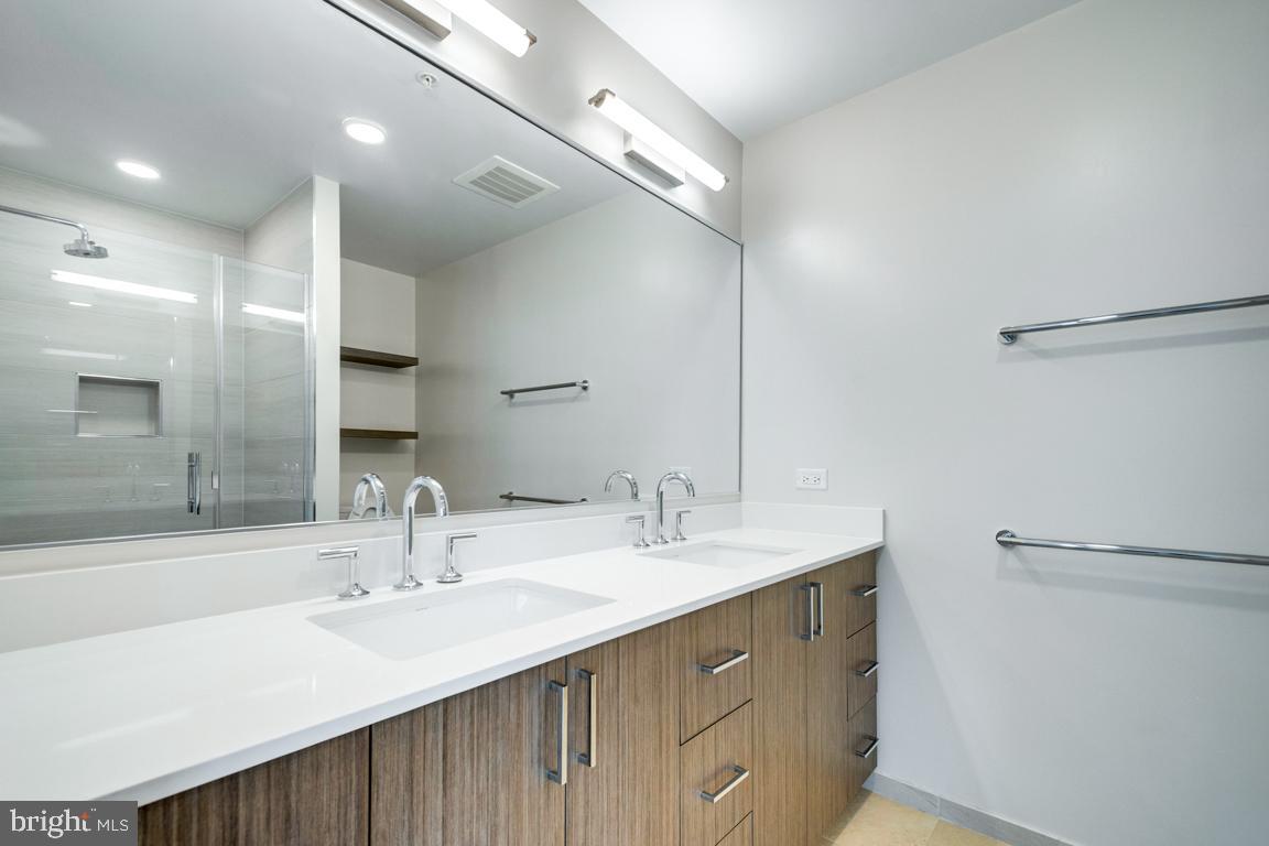 1211 Van St Se #806 Property Photo 11