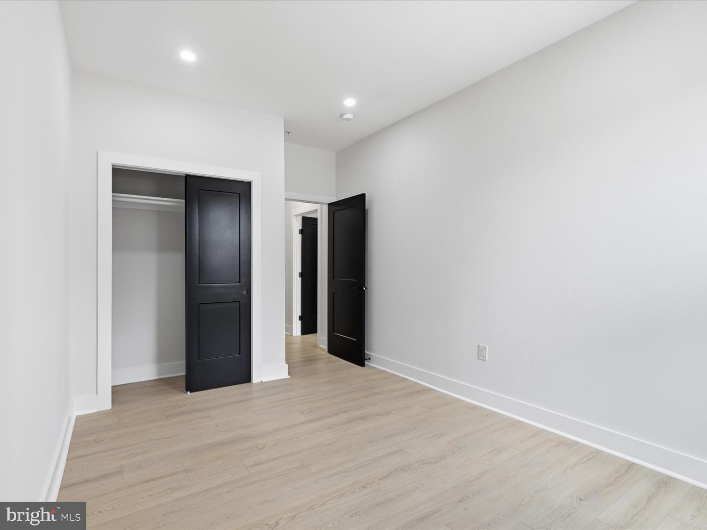 616 Kenyon St Nw Property Photo 15