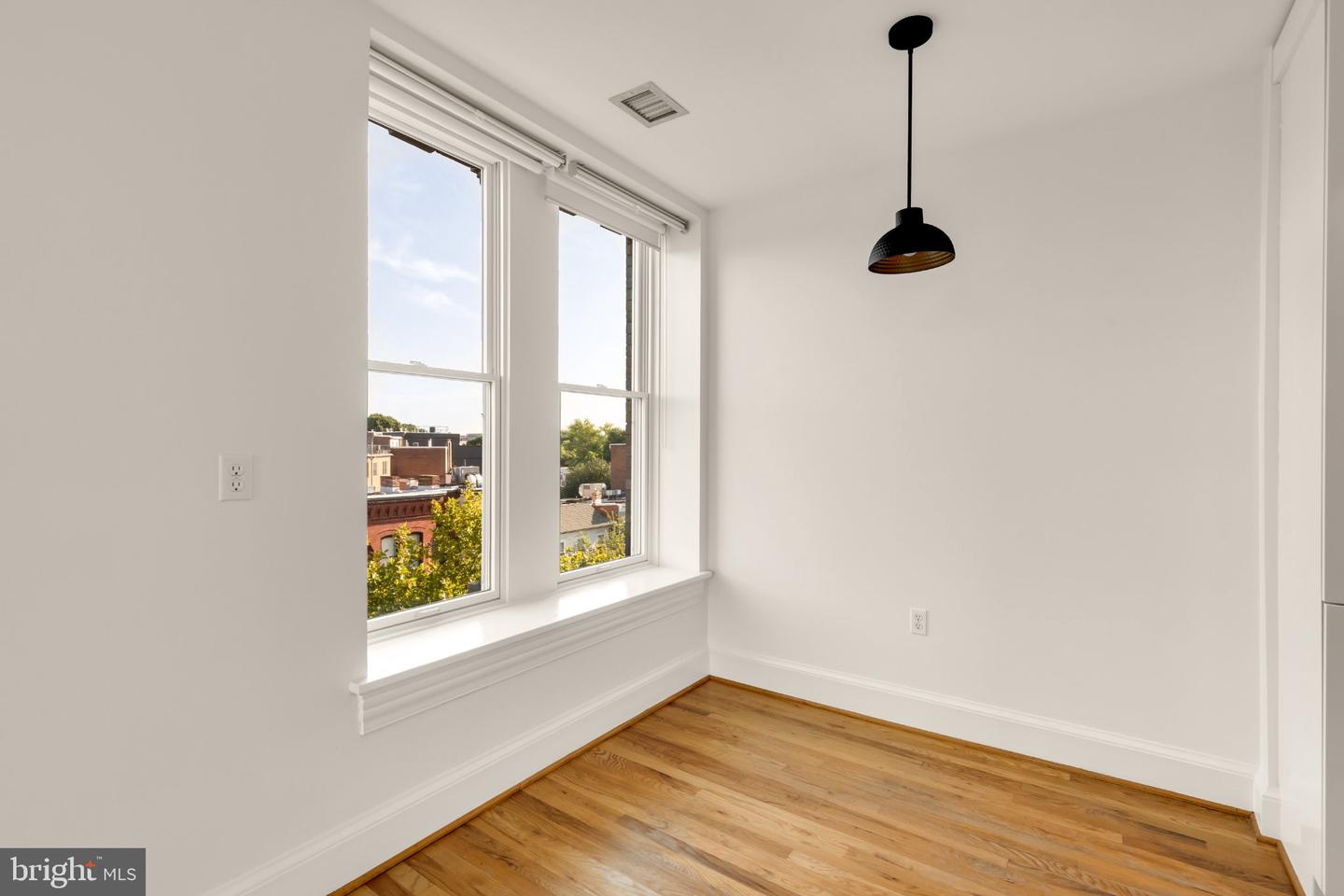 1325 13th St Nw #401 Property Photo 5