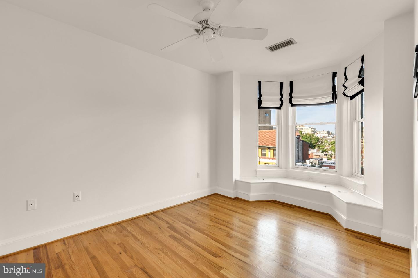 1325 13th St Nw #401 Property Photo 8