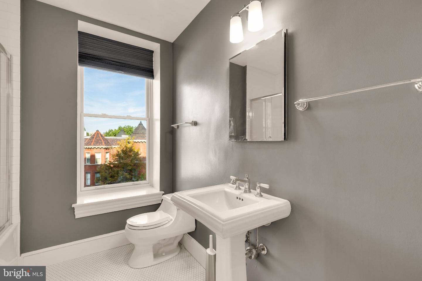 1325 13th St Nw #401 Property Photo 15