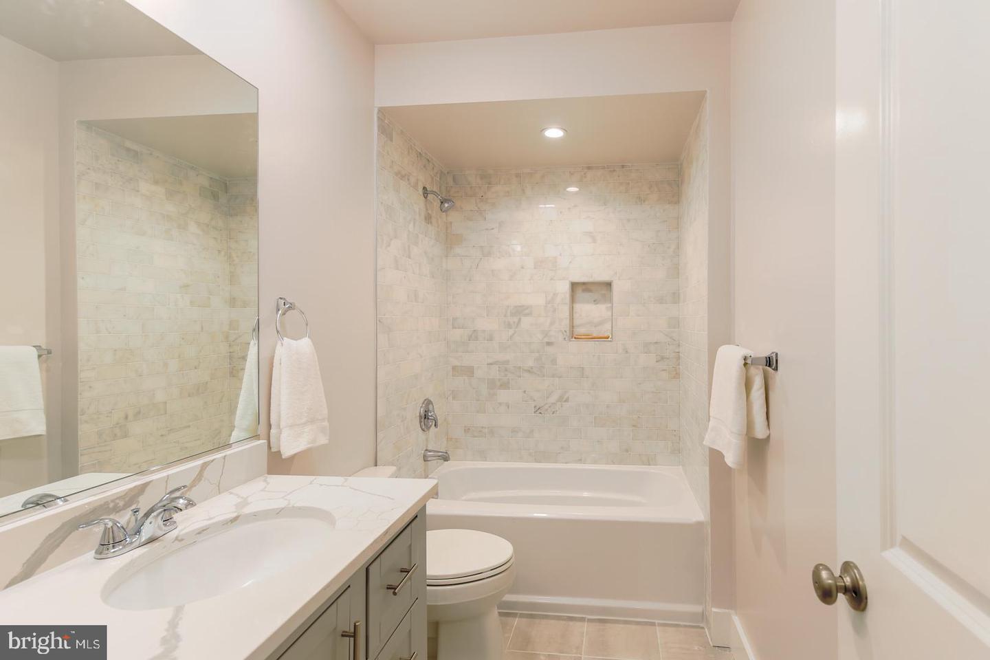 1928 Naylor Rd Se #501 Property Photo 6