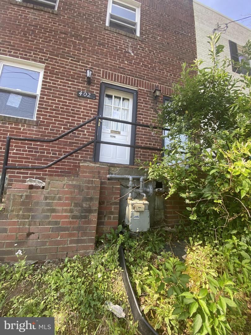 4027 Ely Pl Se Property Photo 2