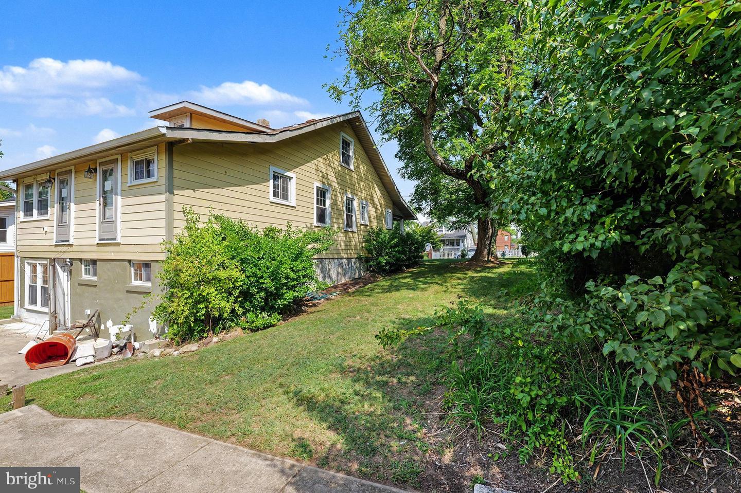 3047 Douglas St Ne Property Photo 26