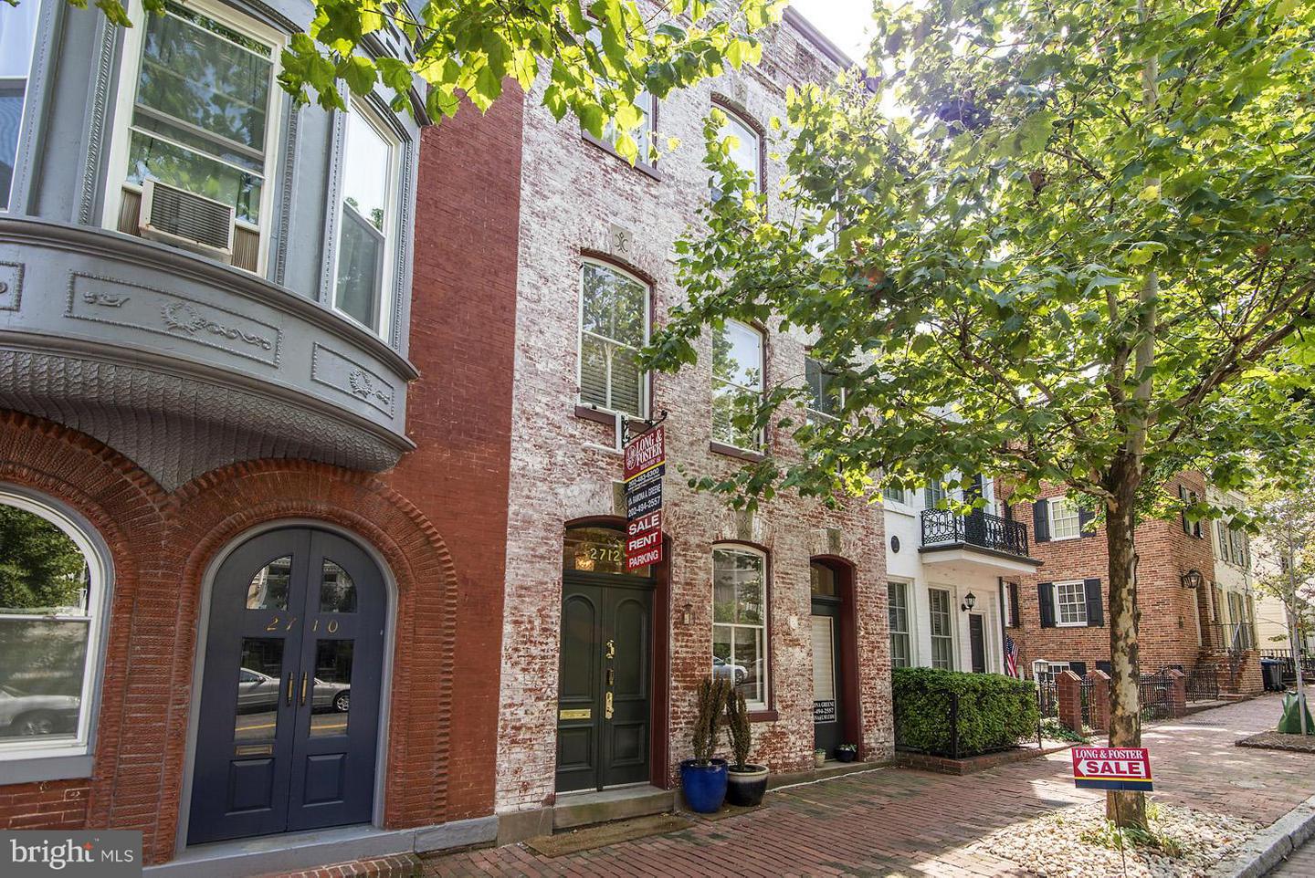 2712 P Nw #a Property Photo 2