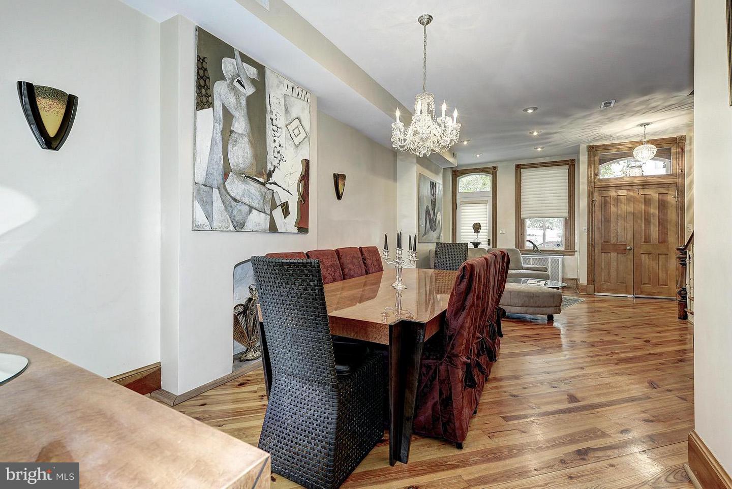 2712 P Nw #a Property Photo 8