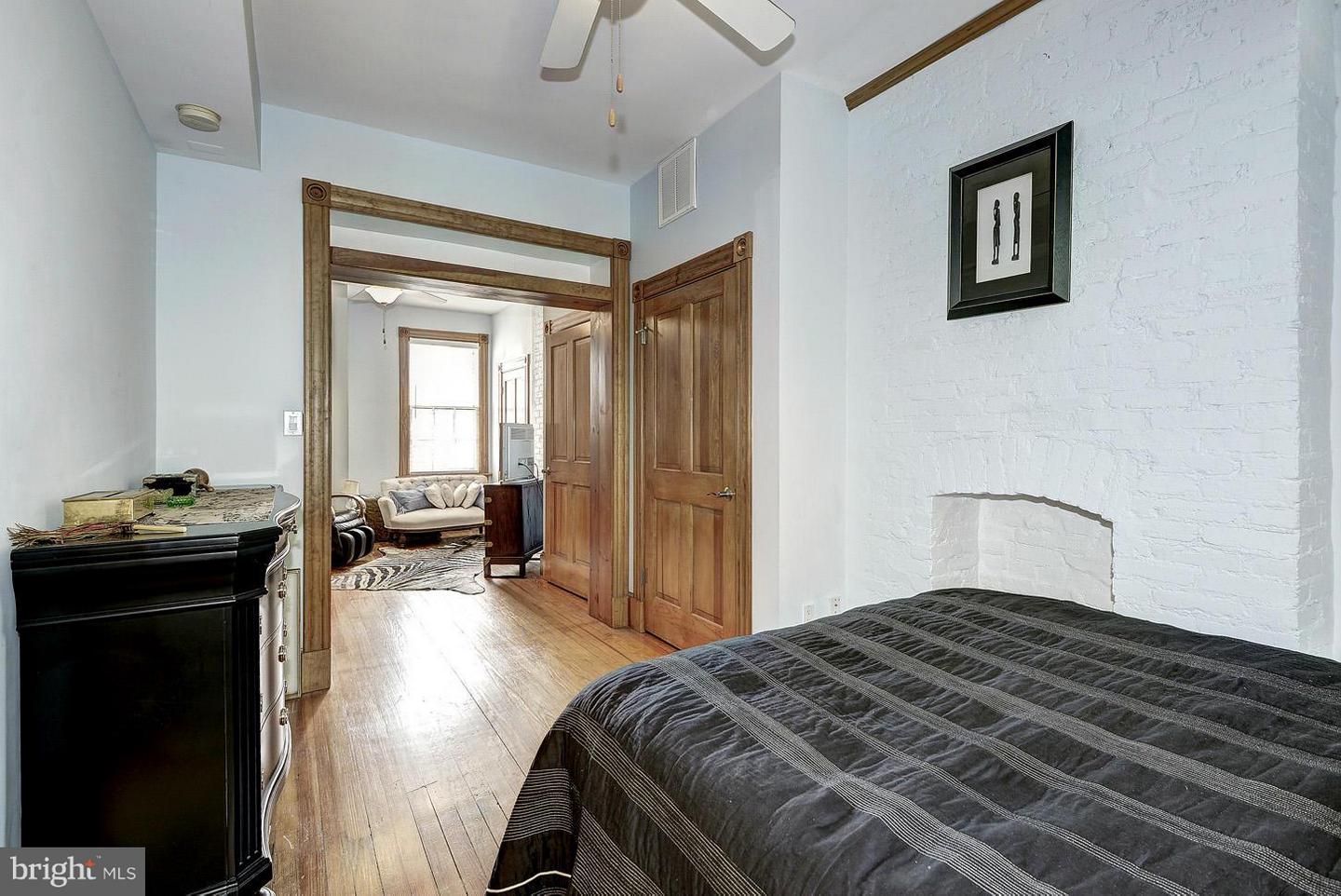 2712 P Nw #a Property Photo 13