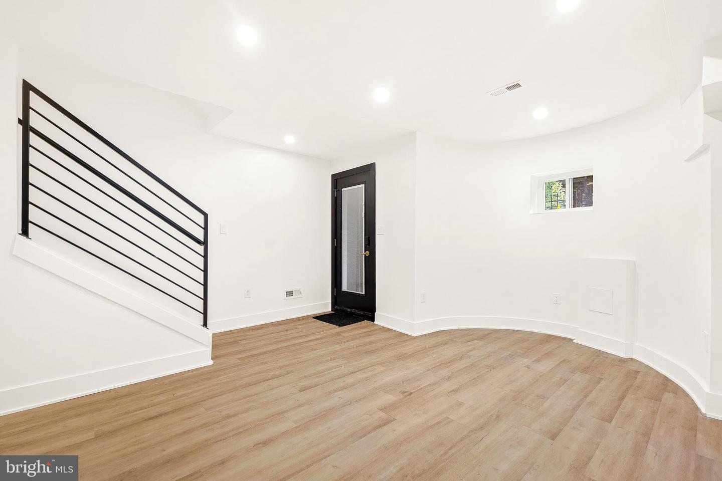 1431 Monroe St Nw Property Photo 10