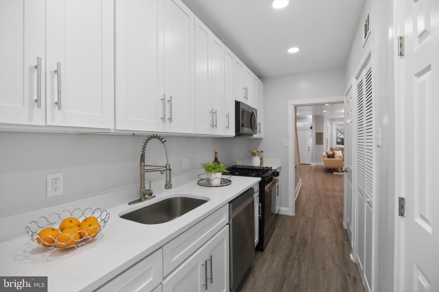 1221 I St Ne Property Photo 10