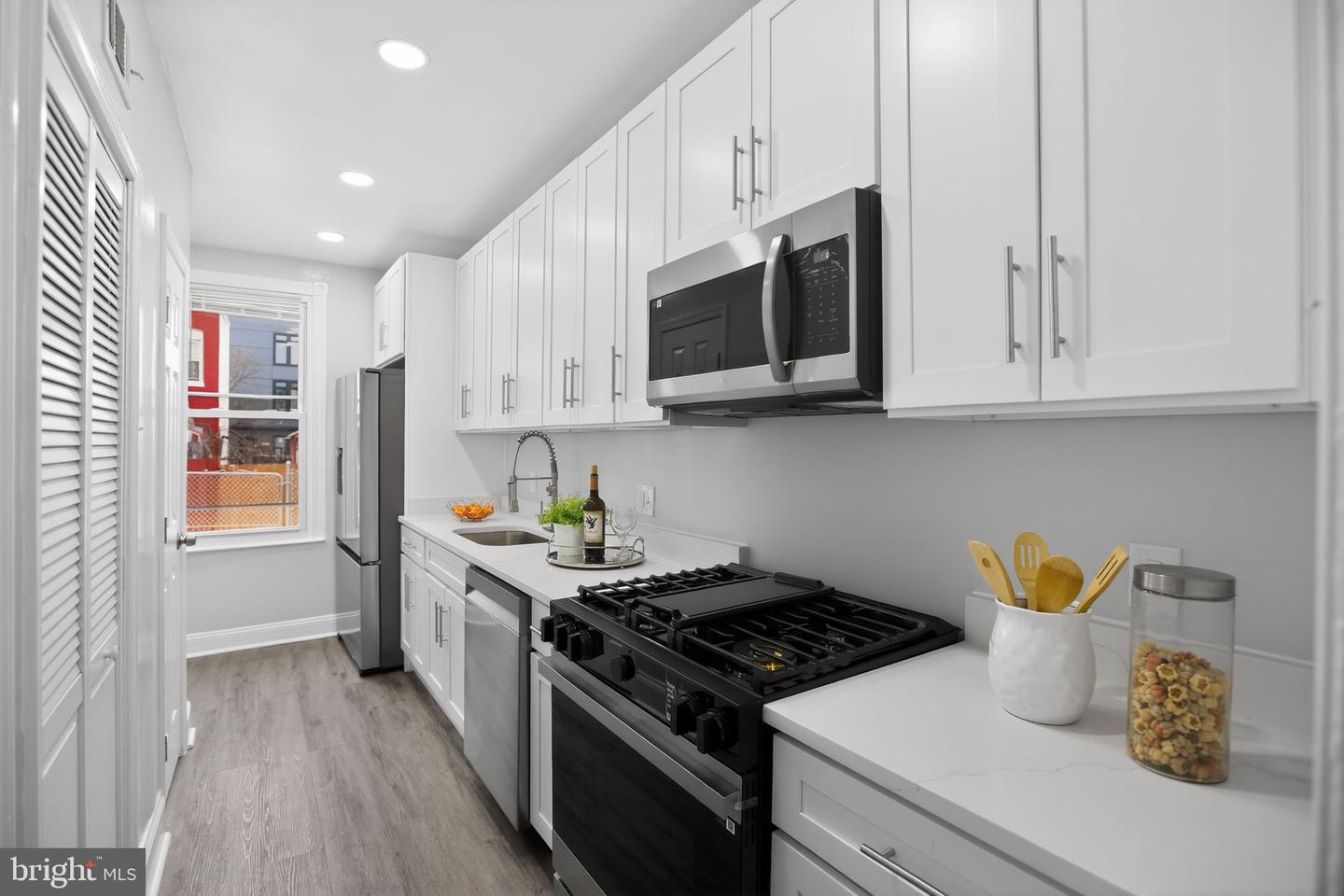 1221 I St Ne Property Photo 11
