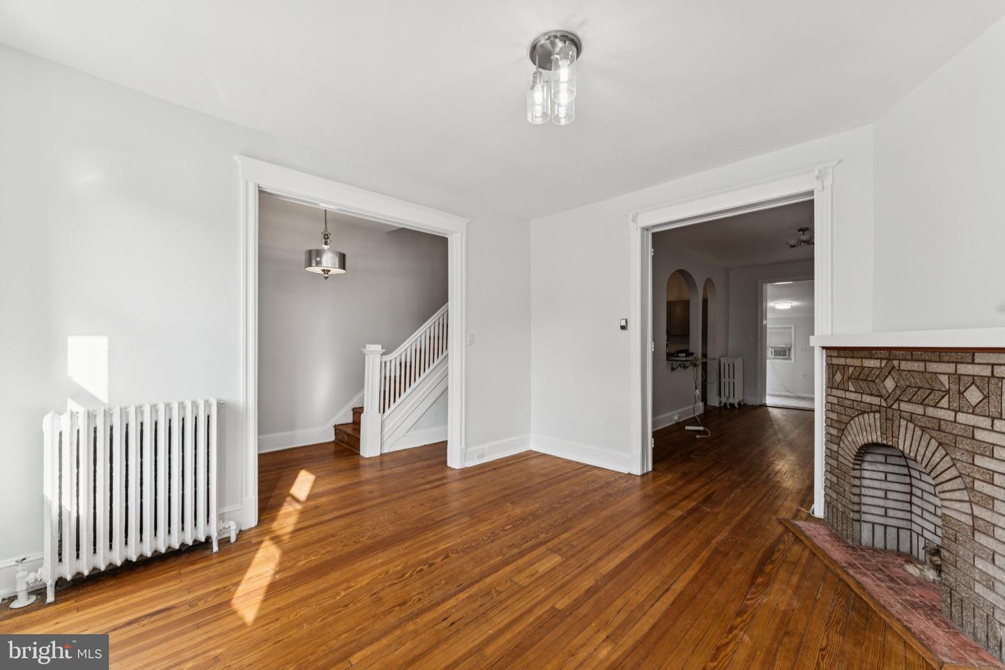 621 Kenyon St Nw Property Photo 6