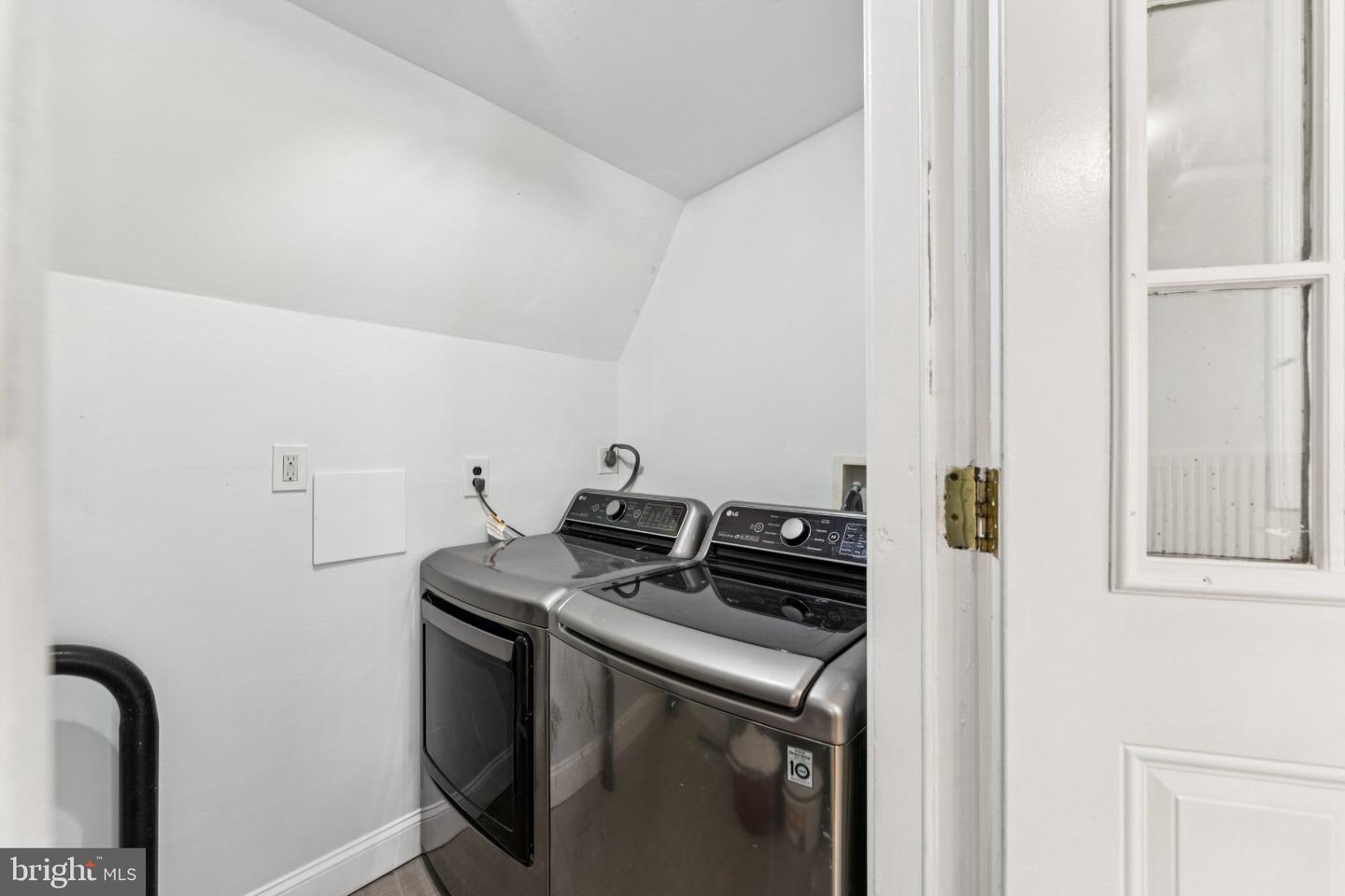 621 Kenyon St Nw Property Photo 12