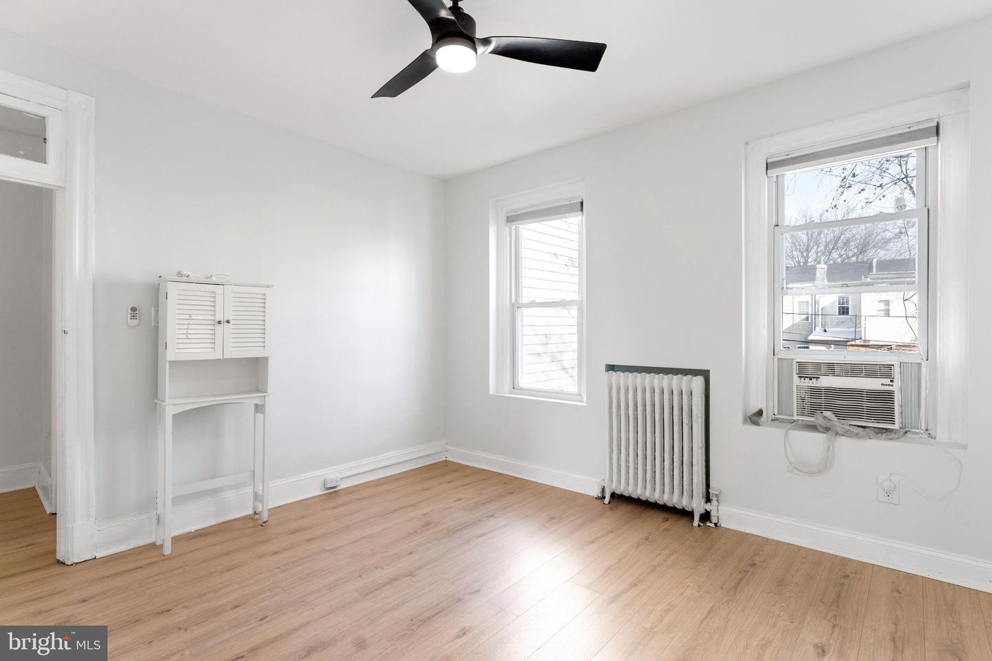 621 Kenyon St Nw Property Photo 14
