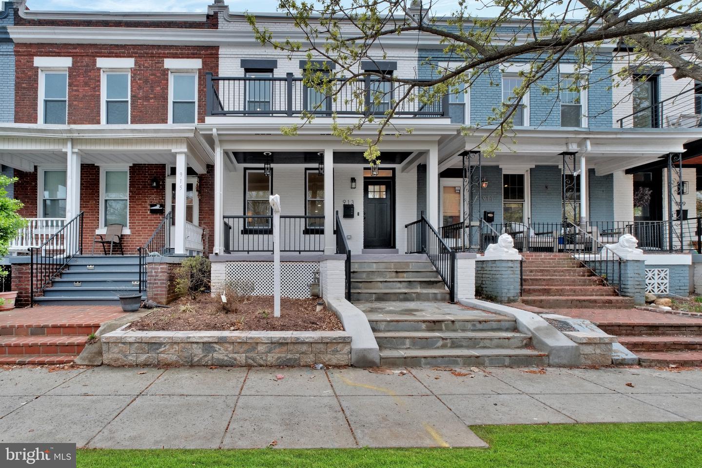 913 L St Ne Property Photo 1