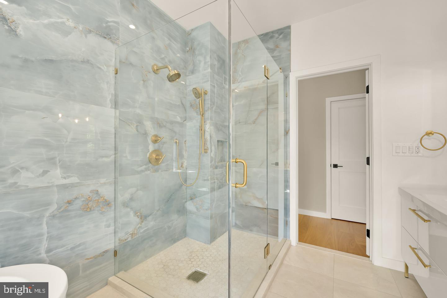 8165 E Beach Dr Nw Property Photo 26