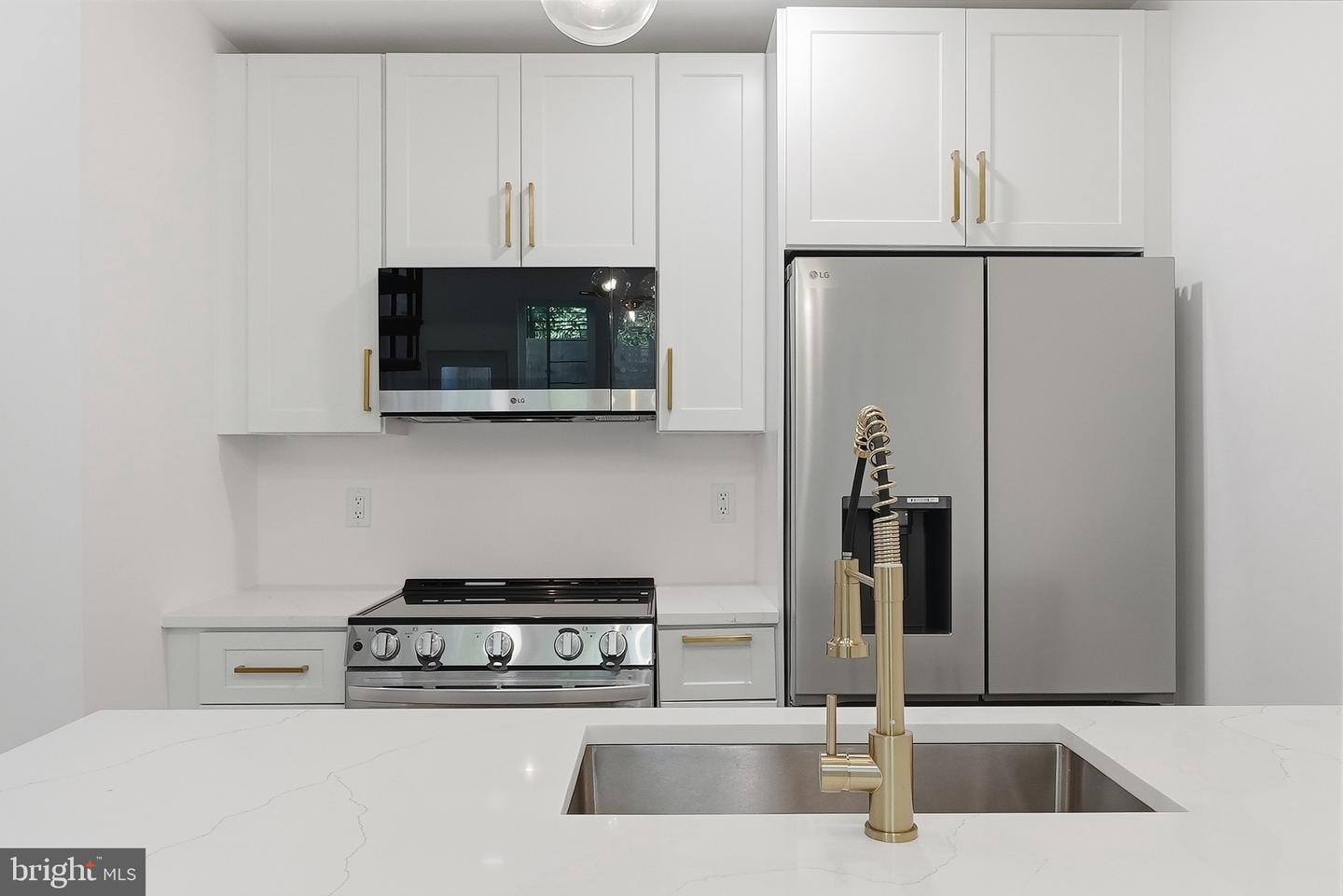 2105 M St Ne #2 Property Photo 6