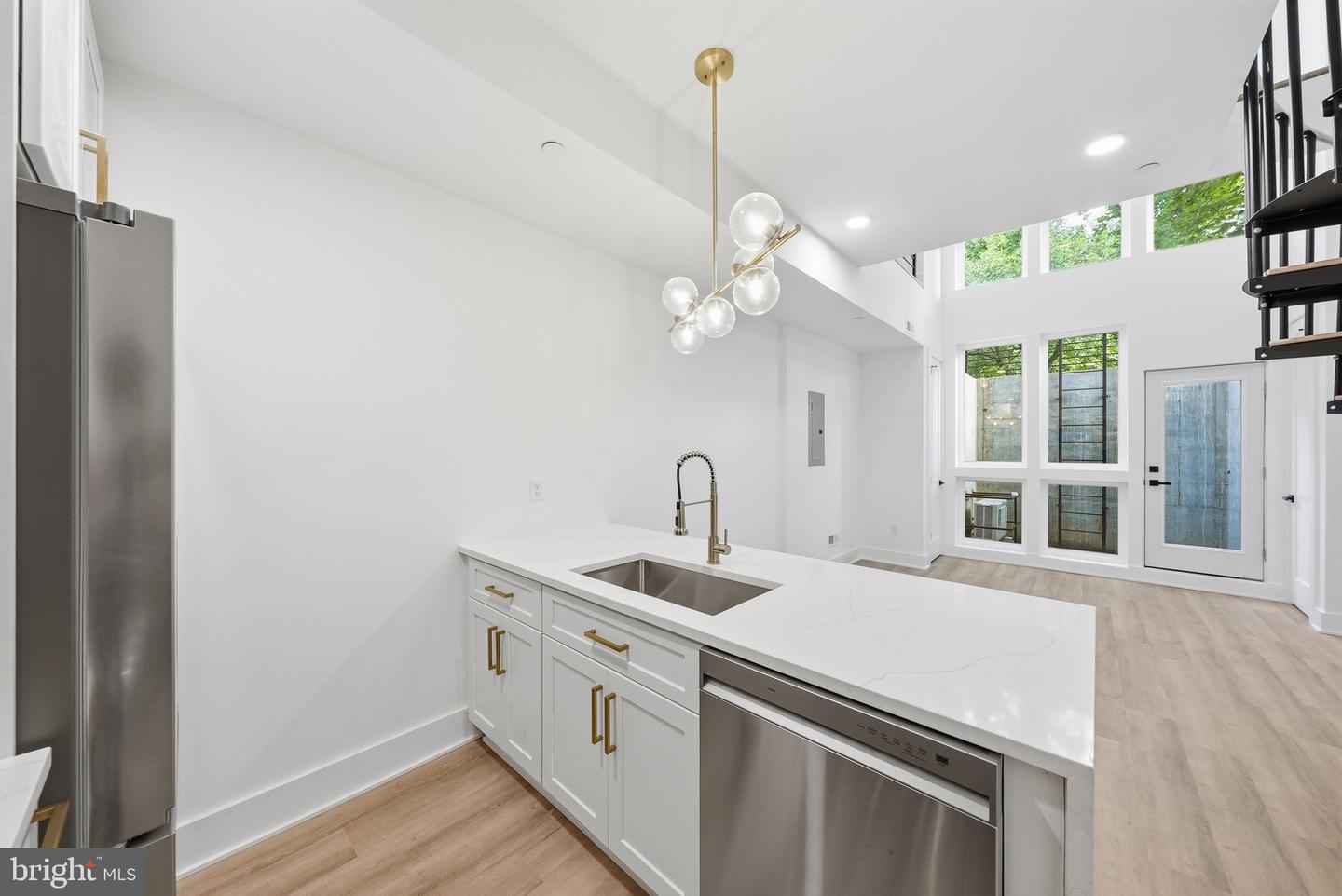2105 M St Ne #2 Property Photo 9