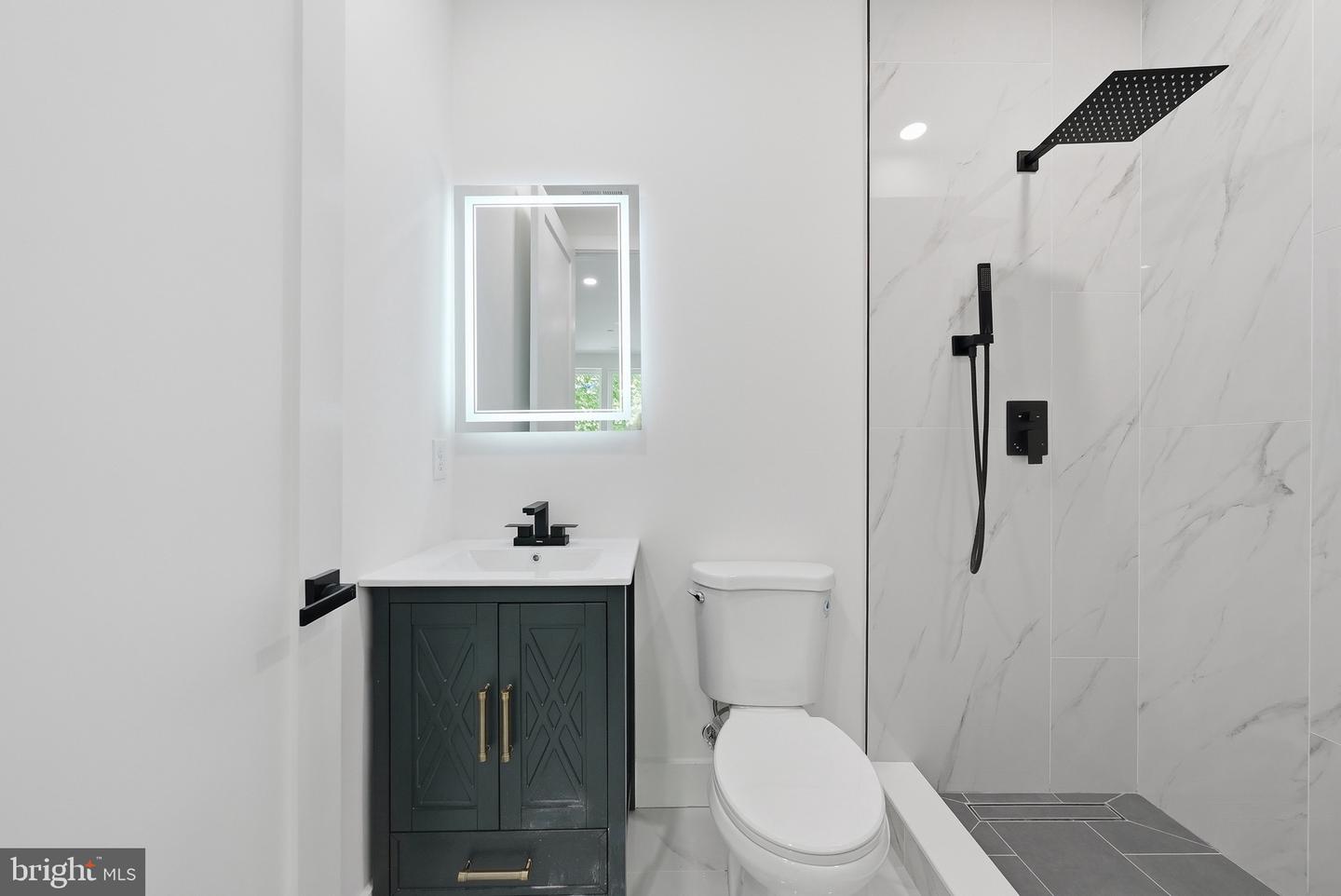 2105 M St Ne #2 Property Photo 14