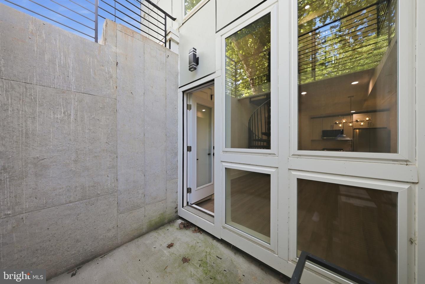 2105 M St Ne #2 Property Photo 22