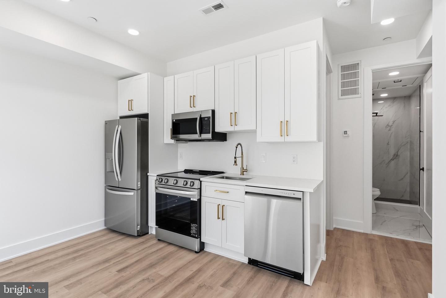 2105 M St Ne #3 Property Photo 12