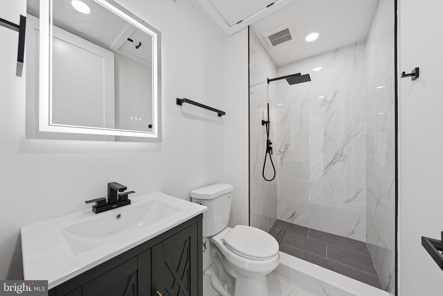 2105 M St Ne #3 Property Photo 16