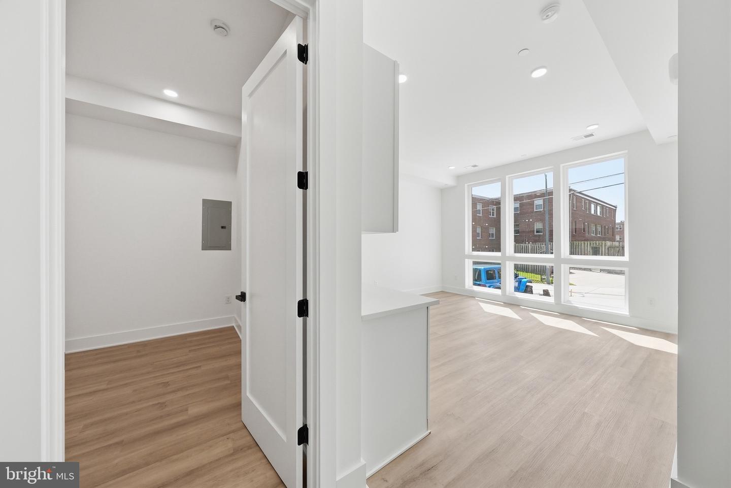 2105 M St Ne #6 Property Photo 8