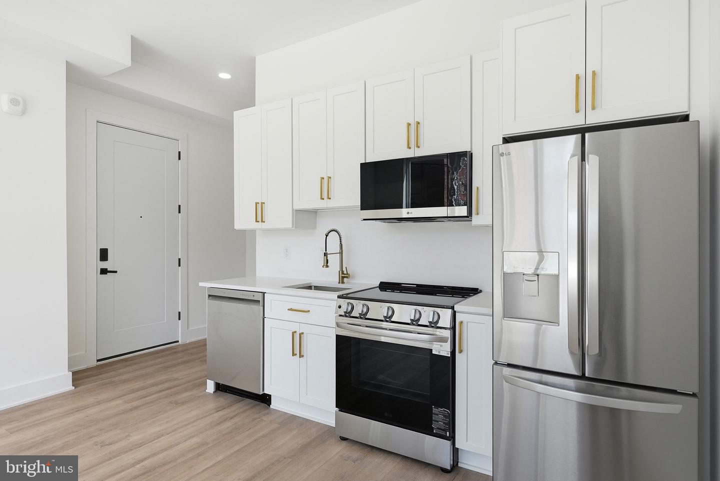 2105 M St Ne #6 Property Photo 11