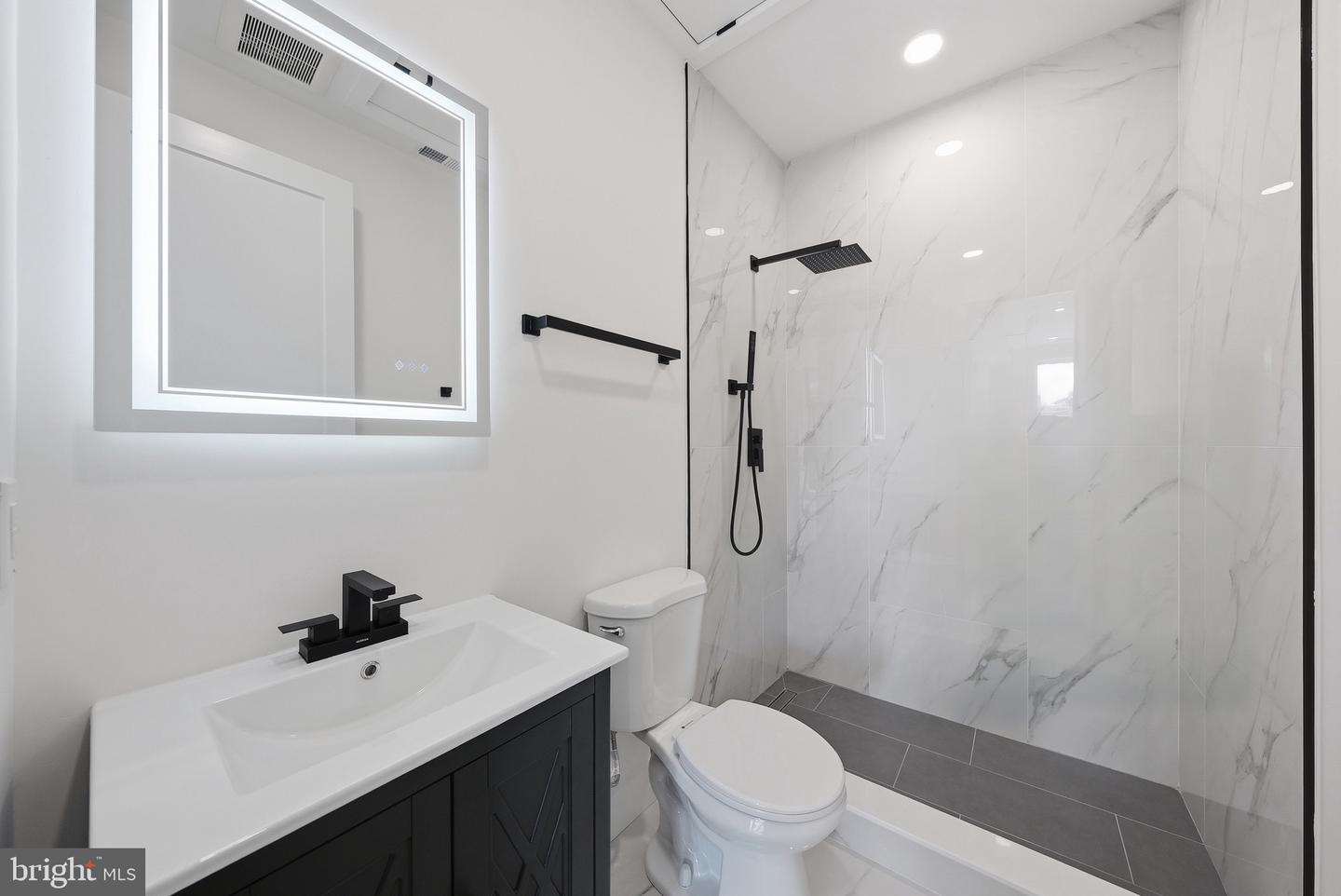 2105 M St Ne #6 Property Photo 15