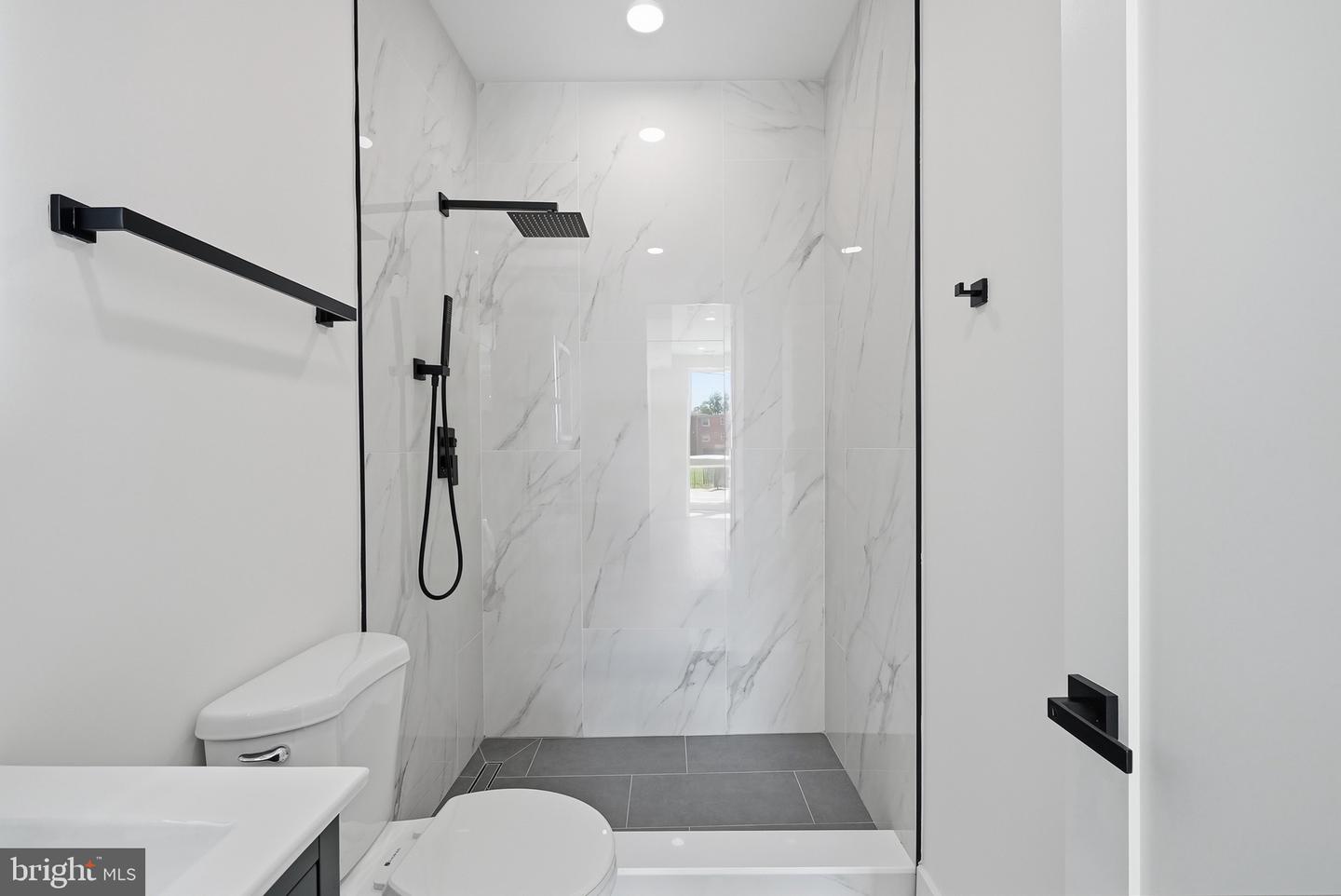 2105 M St Ne #6 Property Photo 16