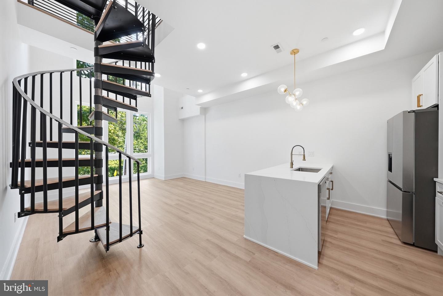 2105 M St Ne #7 Property Photo 10