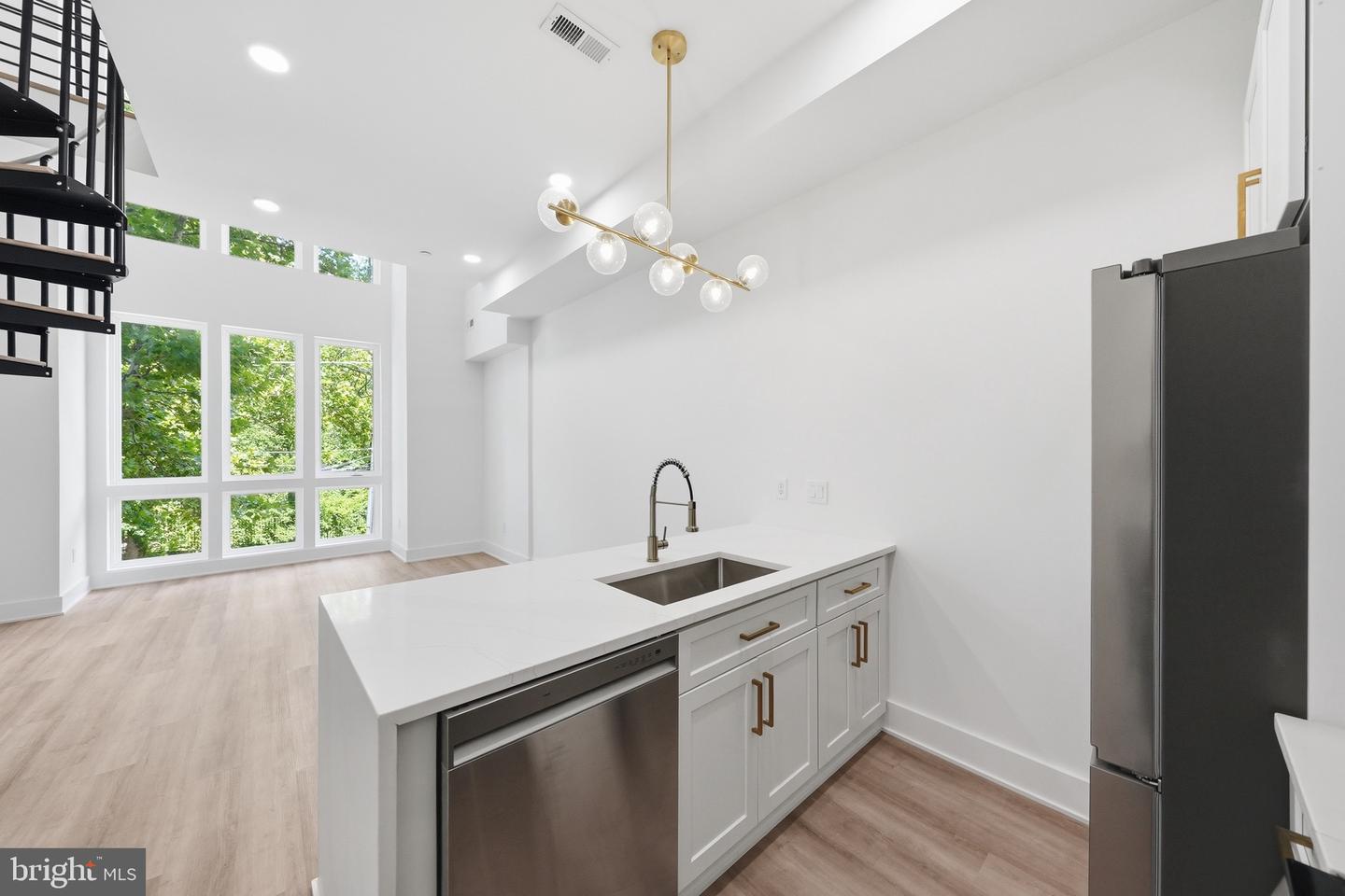 2105 M St Ne #7 Property Photo 12