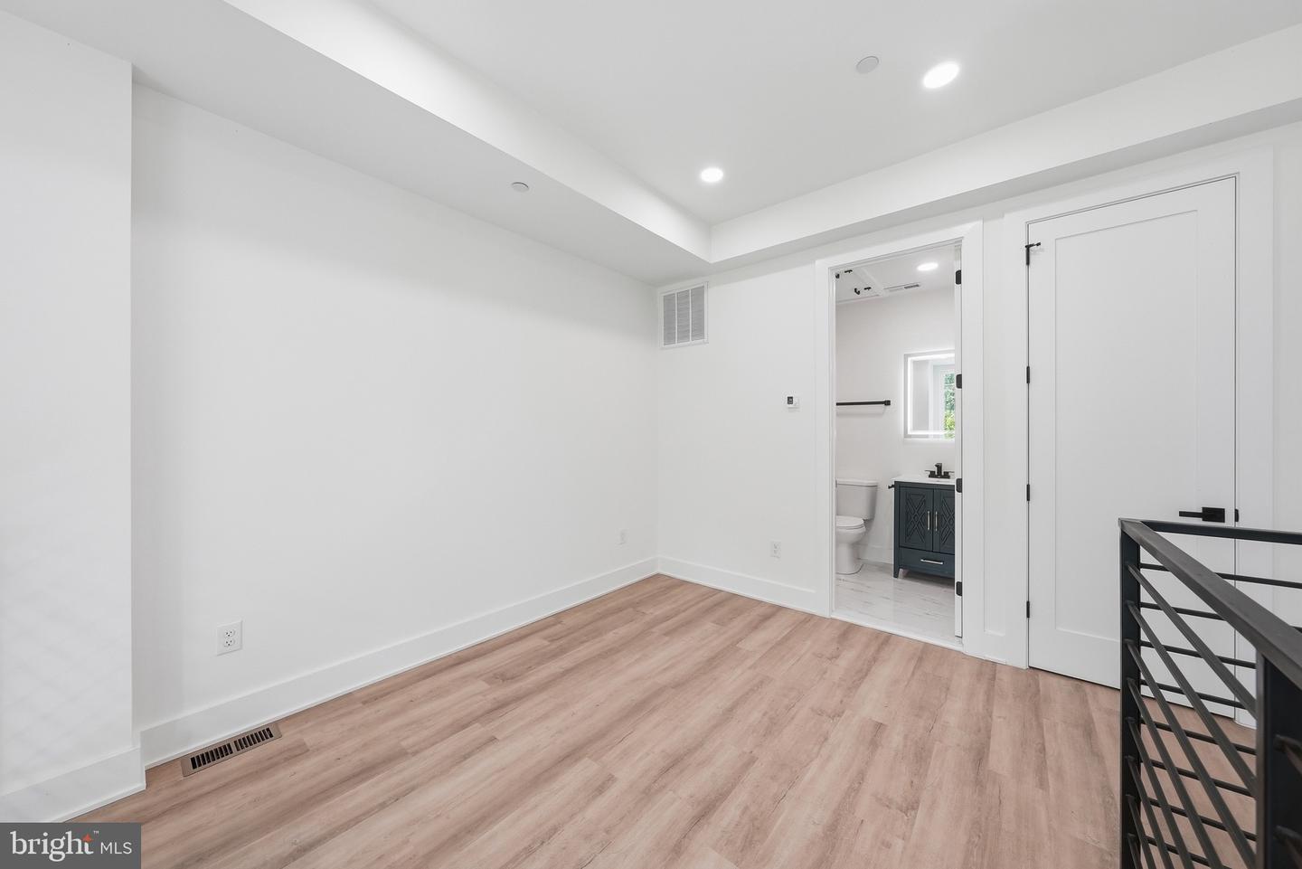 2105 M St Ne #7 Property Photo 27