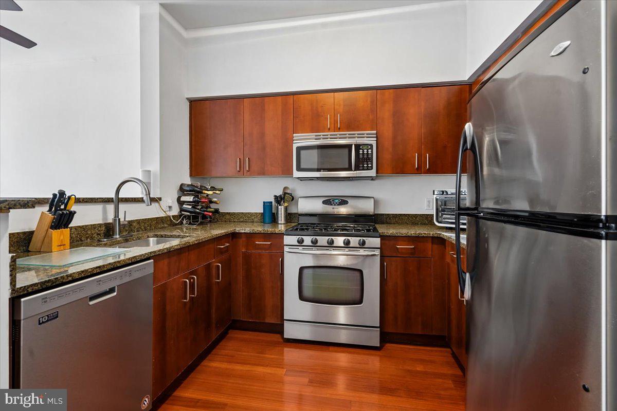 1000 New Jersey Ave Se #1026 Property Photo 9