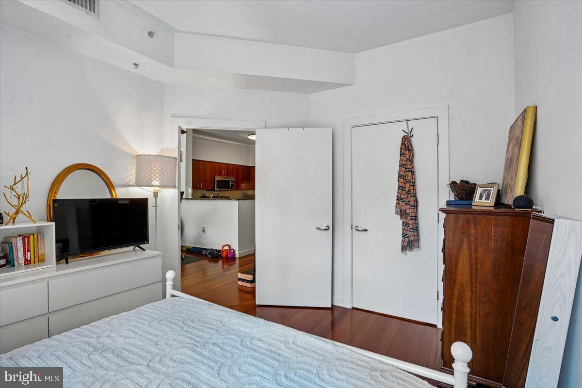 1000 New Jersey Ave Se #1026 Property Photo 12