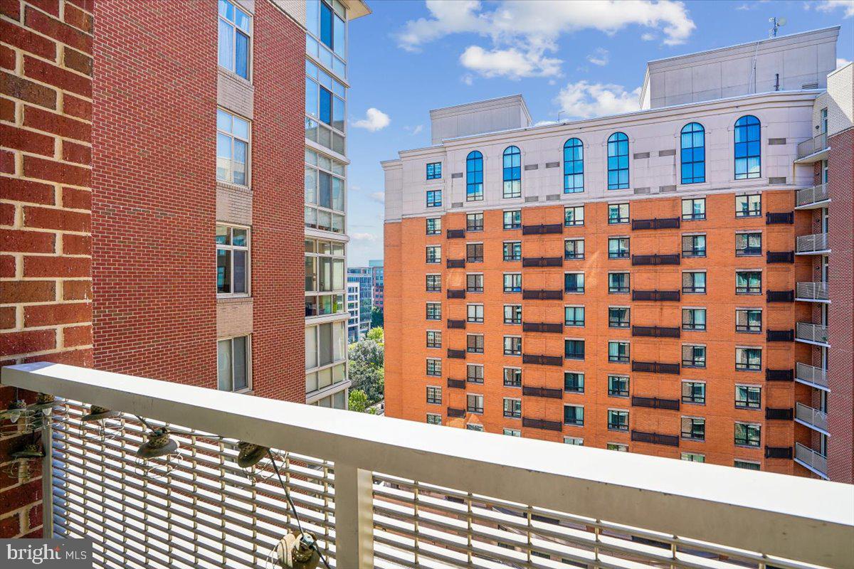 1000 New Jersey Ave Se #1026 Property Photo 31