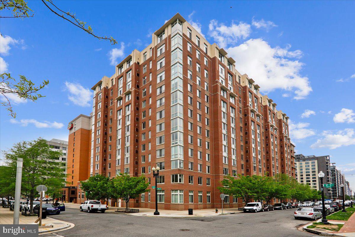 1000 New Jersey Ave Se #1026 Property Photo 33