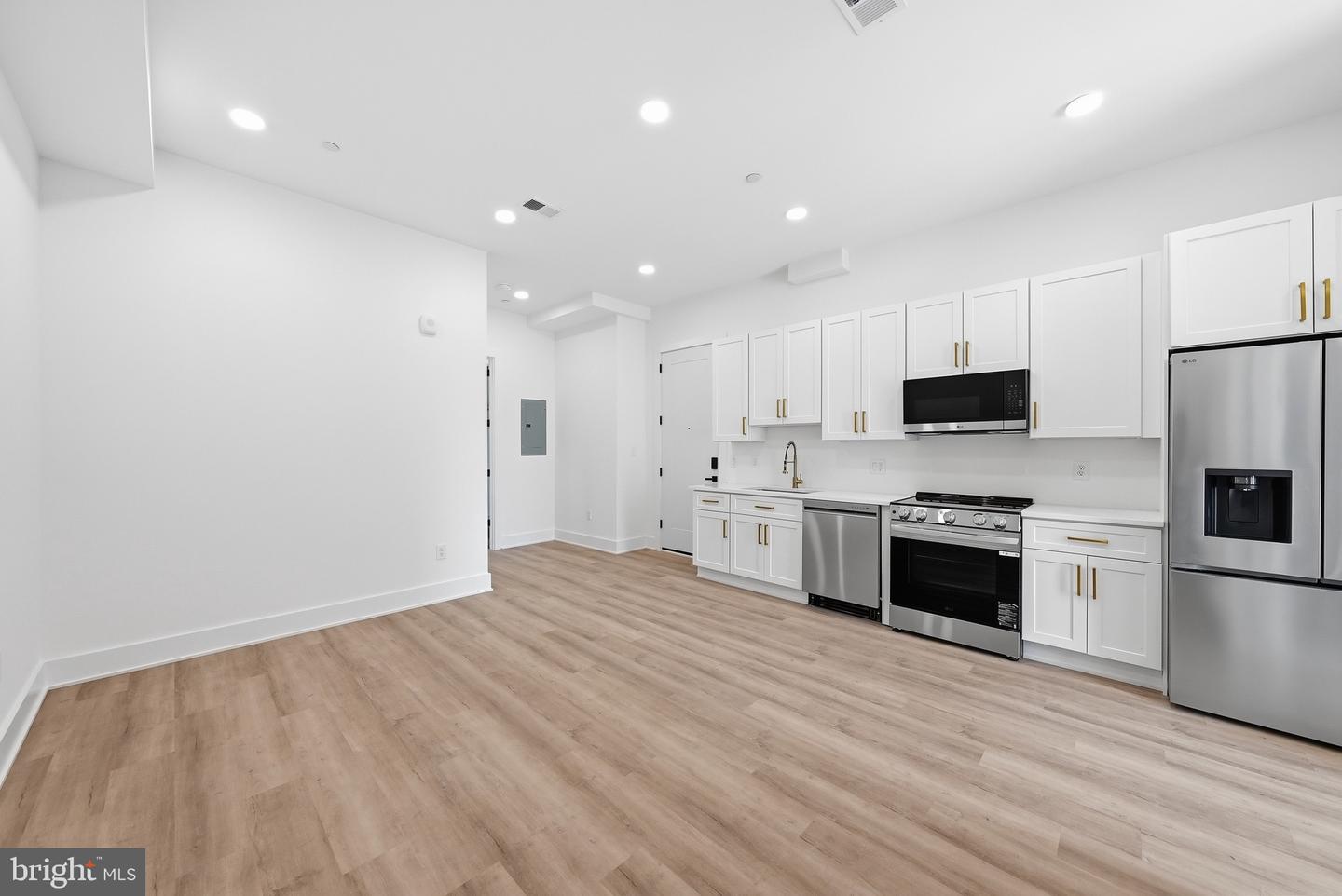 2105 M St Ne #8 Property Photo 13