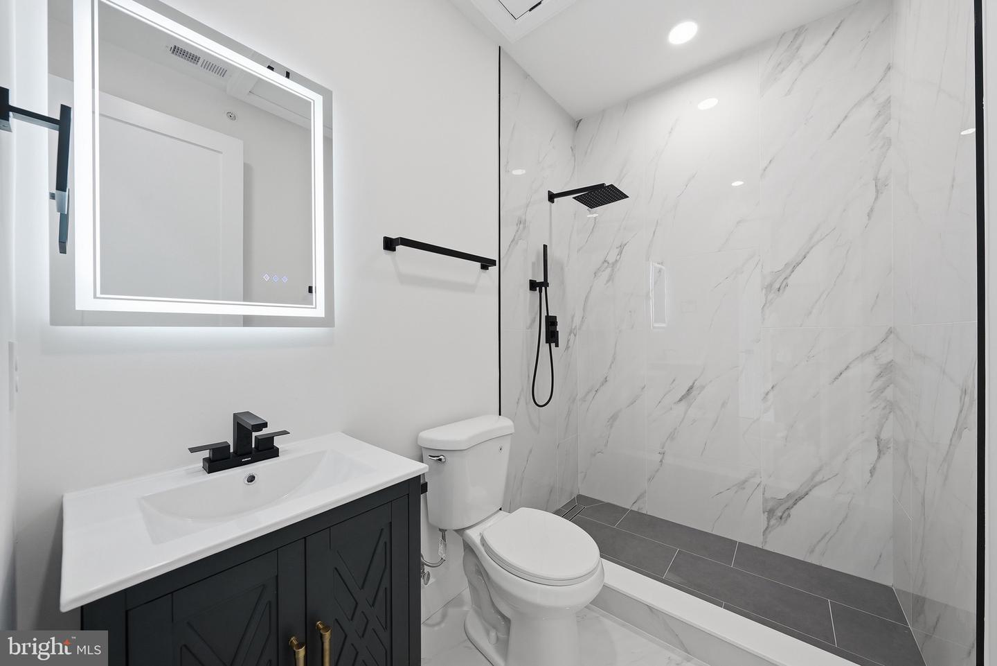 2105 M St Ne #8 Property Photo 20