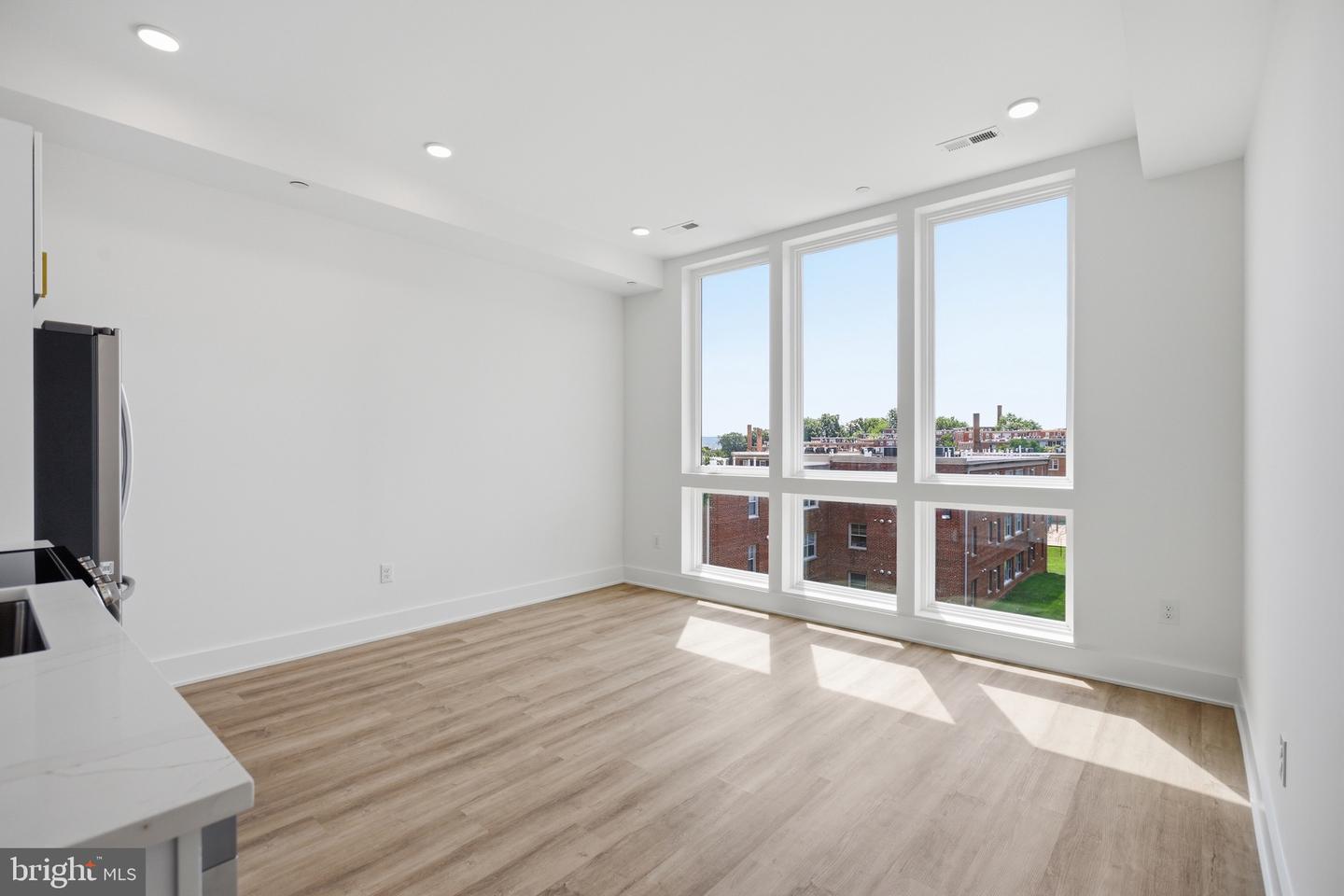 2105 M St Ne #11 Property Photo 5