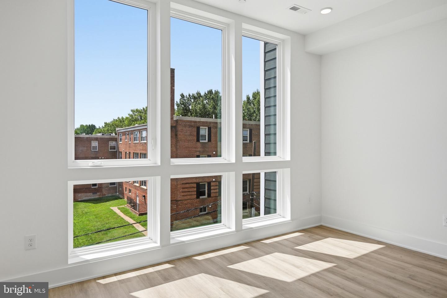 2105 M St Ne #11 Property Photo 6