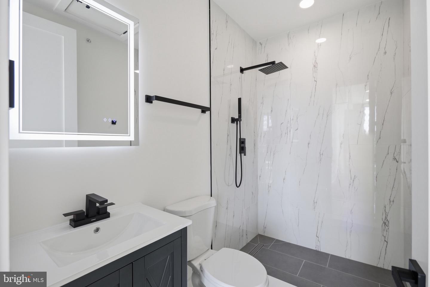 2105 M St Ne #11 Property Photo 14
