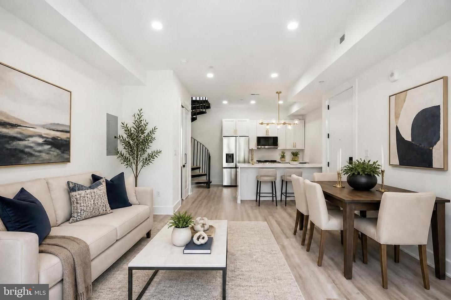 2105 M St Ne #ph1 Property Photo 3